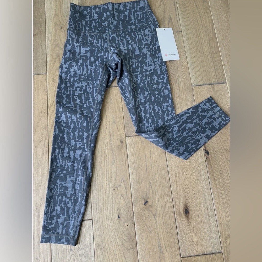 Lululemon Wunder Train HR Tight 25” *Tough Size 8 Black Asphalt Grey